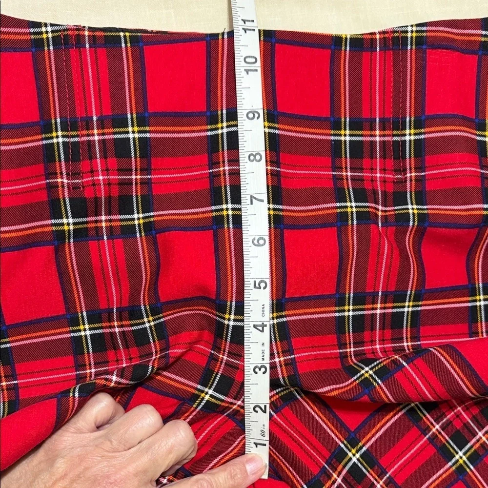 Nygard Luxe Slims Ankle Red & Black Plaid Pull On Pants Leggings, Size Large.